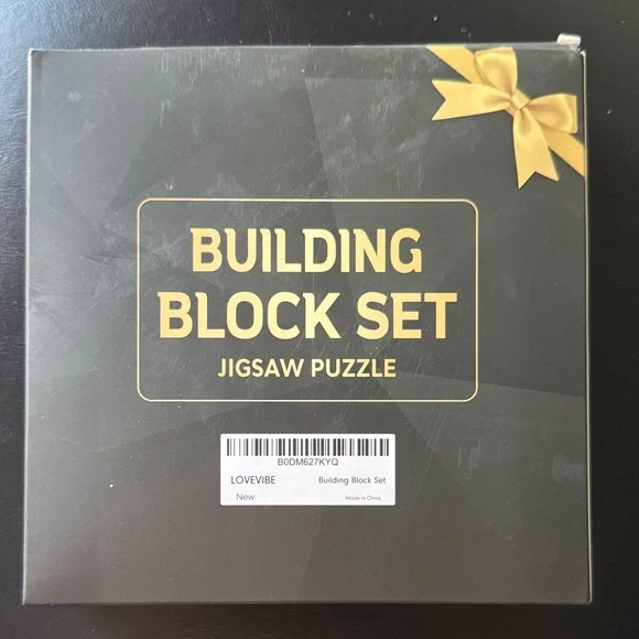 Building Block Set Jigsaw Puzzle - Black & Gold Gift Box - Picture 3 of 7